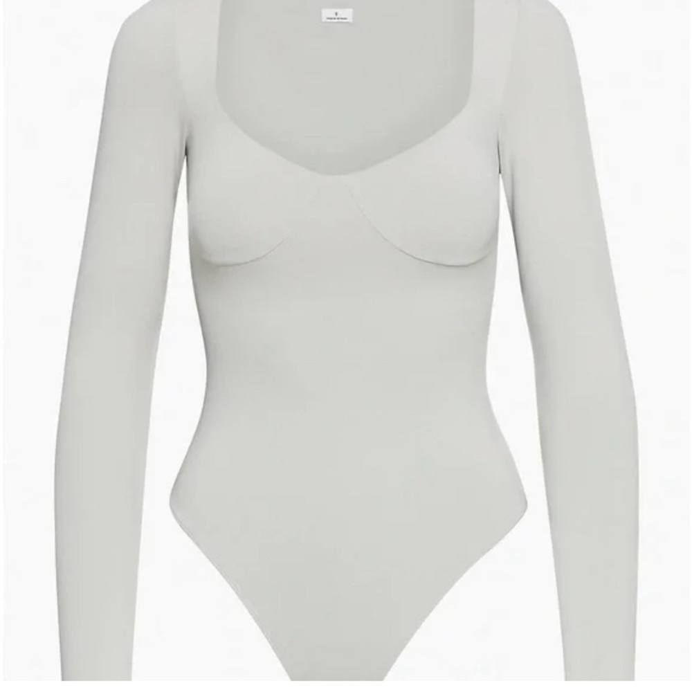 New without tags - Aritzia Babaton Lange Contour Bodysuit - Opal Grey - Medium